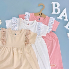 Váy ngắn tay phối bèo ngực Iconic Bubaby
