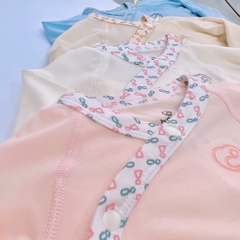 Bộ dài tay cài chéo liền tất Iconic BU Bambus Bubaby cho bé 0-3m