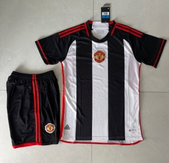 Quần áo Manchester United