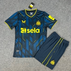 Quần áo Newcastle