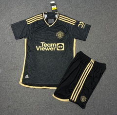 Quần áo Manchester United