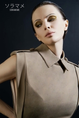 RAINCOAT SLEEVELESS PLEATED DRESS