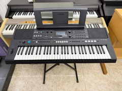 Organ Yamaha PSR E483