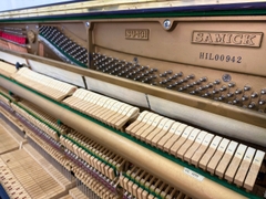 Piano cơ Samick SU131