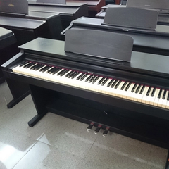 Piano điện Roland HP1800