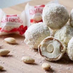 Kẹo dừa Raffaello có Nơ 300g (hộp)