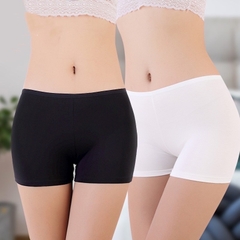 Quần bảo hộ mặc váy có thực sự cần thiết trong tủ đồ