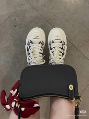 Túi Đeo Vai Coach Swing Đen Basic