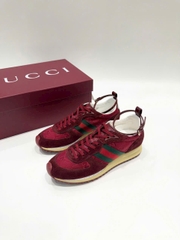 Giày sneaker Gucci đỏ
