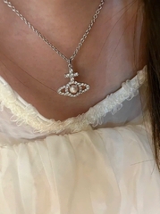 Vòng cổ Vivienne Olympia