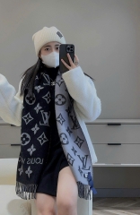 Khăn Louis Vuitton Cashmere Essential