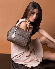 Túi Xách Louis Vuitton Clunny
