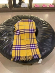 Khăn Burberry