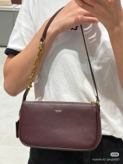 Coach Plaza Maple