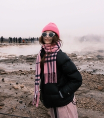 Khăn Burberry Hồng