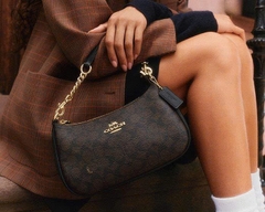 Túi Đeo Vai Coach Teti