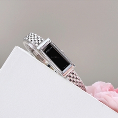 Đồng Hồ Gucci G-Frame