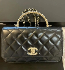 Chanel Woc quai trai