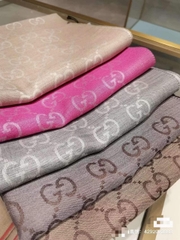 Khăn Gucci