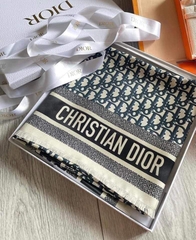 Khăn Dior