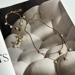 Set  LOUIS VUITTON Floragram