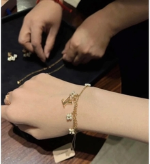 Set  LOUIS VUITTON Floragram