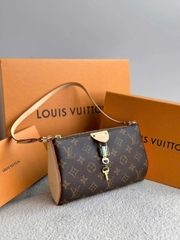 Túi đeo vai Louis Vuitton
