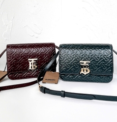 Túi đeo chéo Burberry