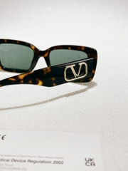 Kính mát nữ Valentino