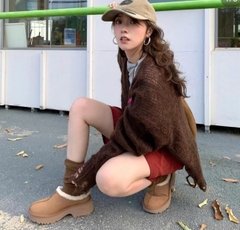 Sục UGG Nâu Viền Trắng