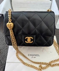 Chanel mini 8 cham tim