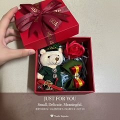 Hộp Quà Tặng Gấu Bông Hoa Hồng Kèm Vòng Tay Tặng Bạn Gái