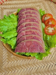 Giò bê Lê Duẩn - đặc sản Nghệ An