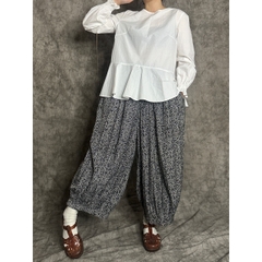 Balloon Pants - Black & White Flowers