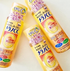 Nước hoa hồng CC Melano dưỡng ẩm làm sáng  da mờ thâm nám loại màu vàng 170ml