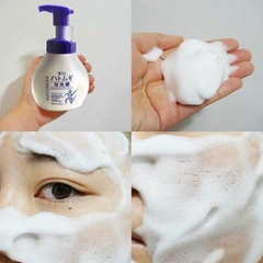 Sữa Rửa Mặt Tạo Bọt Dưỡng Ẩm Và Làm Sáng Da Hatomugi (Chai 160Ml)_Hàng Nội Địa Nhật
