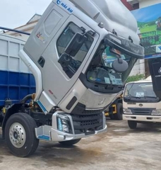 XE TẢI THÙNG CHENGLONG M3 200HP 4X2