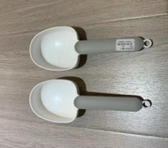 thìa đa năng kèm kẹp định lượng