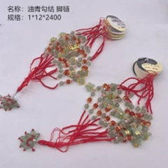 Lắc chân kết hợp màu dầu xanh.
