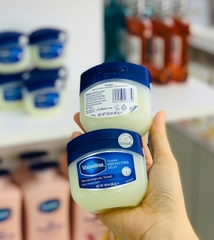 Sáp Dưỡng Ẩm Vaseline Original Protecting Jelly 100ml, được chiết xuất từ mỡ khoáng tinh khiết an toàn cho mọi loại da - SWOT