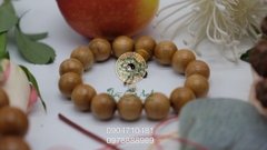 Vòng trầm hương vân nhạt PTCA10