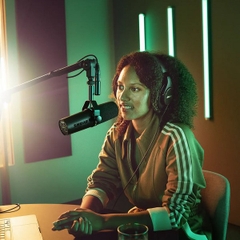 Micro Thu Âm Shure SM7dB Vocal Microphone Tích Hợp Preamp Tự Động Cho Studio Và Podcast Chuyên Nghiệp