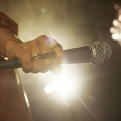 Micro Cầm Tay Shure SM58 Vocal Cho Ca Sĩ Hát Chính, Biểu Diễn Sân Khấu Và Diễn Thuyết Chuyên Nghiệp