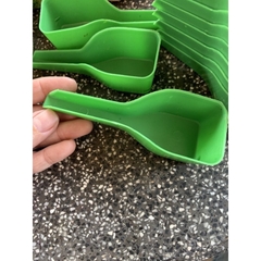 Máng nước chim ăn uống tự động bồ câu DN33