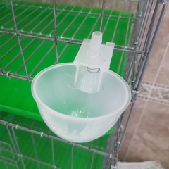 Máng uống nước tự động cho chim, vẹt, bồ câu