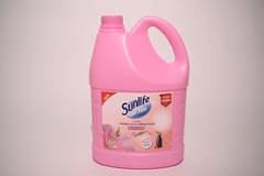 Nước lau sàn Sunlife hương hoa Lily và thiên thảo 3.6 Lít - Sức mạnh tự nhiên cho không gian sạch sẽ!