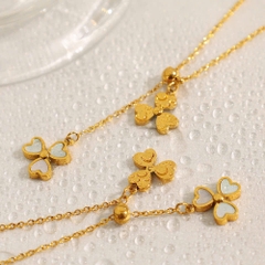 Daisy Necklace