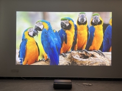 ChiQ B8U 4K 2300Ansi bản quốc tế Androidtv 11