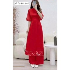 Mẫu áo màu đỏ may cách điệu tay von - Áo Dài Đan Linh