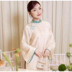 Áo dài suông 4 tà màu trắng phối cổ trẻ trung sang trọng vải lụa tằm cao cấp - Áo Dài Linh Đan